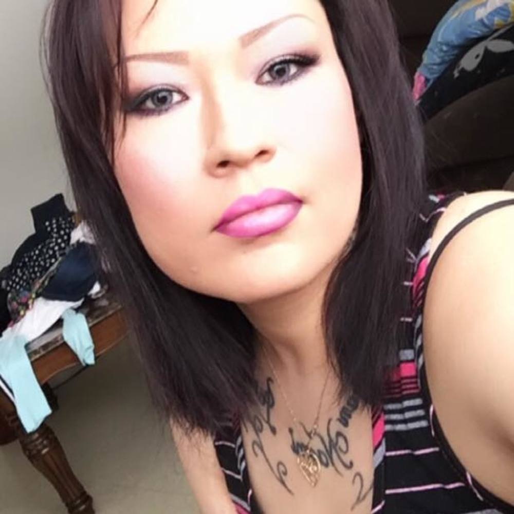 Meet your Posher, Adrienne